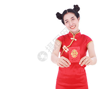 女人穿着青森服 拿着红包 概念是幸福的中国新年 在白种背景上隔绝微笑庆典女孩信封问候语文化戏服手势惊喜裙子图片