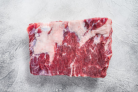 厨房桌上的牛肉短肋骨Kalbi 白色背景烹饪红色营养美食迷迭香炙烤牛扒架子羊肉黑色图片