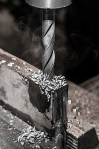 钻探老旧铁棒 钢工设备闭合硬件钻孔金属木工工具机械维修机器建造宏观图片