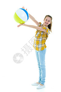 小姑娘在玩球 儿童运动的概念 暑假户外娱乐活动 是孩子的游戏乐趣童年闲暇喜悦白色幸福快乐蓝色女性女孩图片