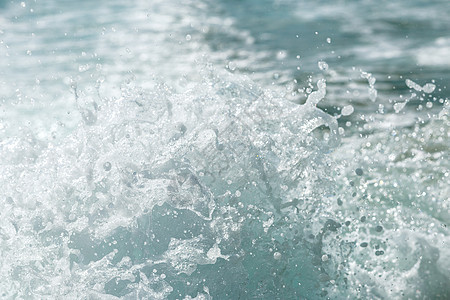 蓝色清晰的海水 从船上看假期天空地平线温泉海滩阳光液体热带环境太阳图片