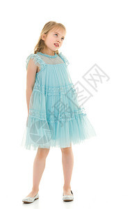 穿着短裙的小女孩女士牛仔布姿势头发全身衬衫高腰女孩青少年蓝色图片