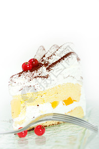 奶油和牛排甜点蛋糕切片醋栗肋骨生日漩涡面包蛋糕水果鞭子食物香草图片