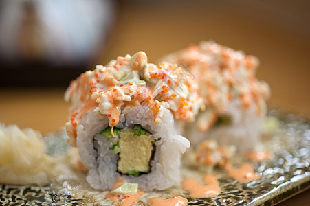 日式maki寿司餐厅美味佳肴寿司午餐盘子海鲜鳗鱼食物海藻图片