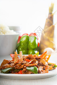 中国牛肉蔬菜和牛肉美食绿色白色黑色红色洋葱油炸竹子胡椒食物图片