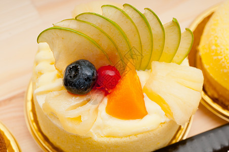 新鲜莓水果蛋糕糕点甜点水果面包早餐生日美食饮食脆皮小吃图片