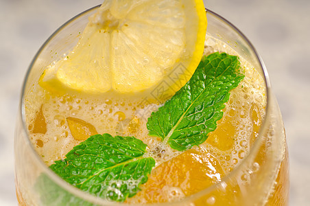 清冰茶柠檬水果冰镇叶子立方体食物玻璃茶点液体薄荷图片