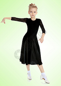 穿黑裙子的美丽的小舞者短裙童年学校班级舞蹈工作室艺术坡度芭蕾舞剧院图片