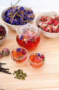 香草天然花卉茶和干花植物花瓣茶壶食物治疗饮料酿造叶子疗法杯子图片