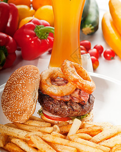 经典汉堡三明治和薯条垃圾洋葱女郎午餐面包牛肉营养小吃蔬菜种子图片