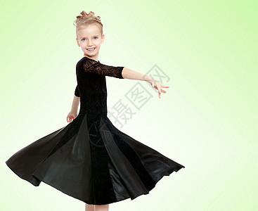 穿黑裙子的美丽的小舞者婴儿童年女性舞蹈班级演员艺术幼儿园戏服孩子们图片