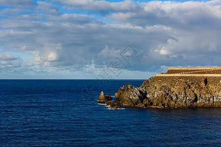 大西洋海洋野外海岸 特纳里费 加那利群岛 西班牙旅行海浪热带观光支撑蓝色太阳身体海岸线天空图片