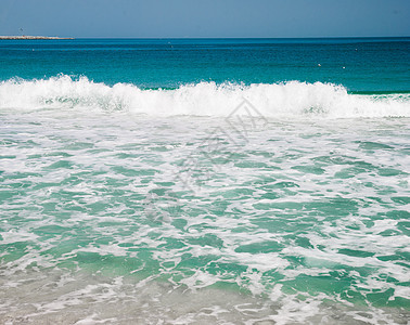 海和海热带天空海洋破坏波浪海滩冲浪阳光旅行假期图片