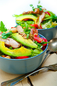 鸡肉沙拉盘子叶子食物健康饮食午餐家禽营养餐厅饮食小吃图片