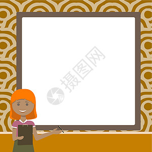 女士绘图站着拿着剪贴板向团队提出新想法 使用木板为学生展示新技术计算机创造力框架教育图形孩子成人办公室课堂商务图片