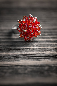 戒指红色首饰玻璃珠宝水钻宝石水晶石头图片