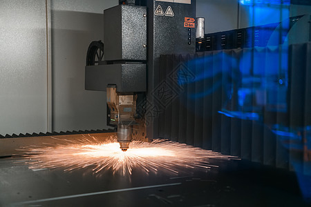 冶金厂背景下金属加工激光金属的火花飞出机头 为汽车生产概念制造成品零件机器作坊工具女士技术液化工件活力行动机械图片