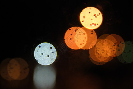 夜间城市灯指示牌玻璃展示荧光惰性辉光气体气态黑色粉色图片