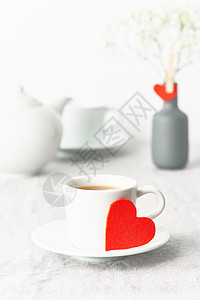 情人节 早上早餐两餐茶和鲜花的早餐 红心是爱人的象征茶壶桌布杯子情怀情绪墙纸装饰热情婚姻花朵图片