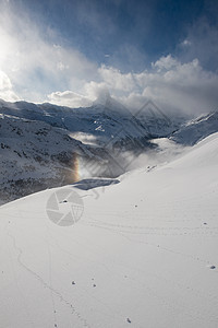 泽尔马特斯维兹兰远足风景滑雪高山岩石地标村庄顶峰假期首脑图片