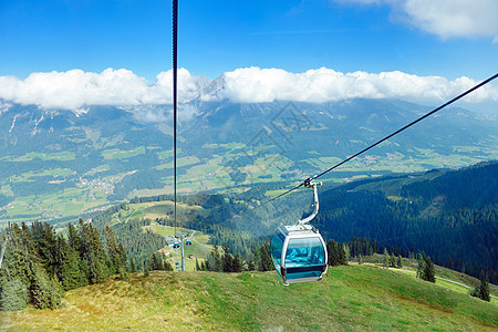 夏季奥地利蒂诺尔阿尔卑斯山的全景木头天空植物季节公园国家顶峰晴天旅行阳光图片