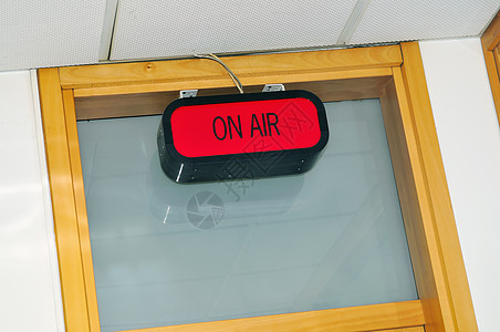 空中麦克风讲话娱乐音乐展示播送工作室空气按钮传播图片