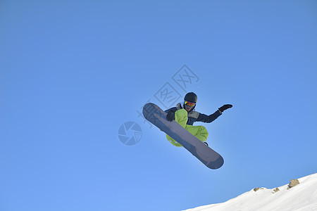 滑雪车太阳滑雪者粉末竞赛天空蓝色运动娱乐男人衣服图片