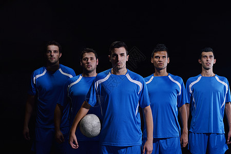 足球足球运动员队行动训练男人活动男生杯子团队游戏运动成人图片