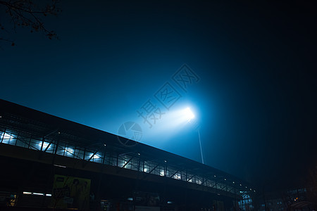 体育场灯游戏足球白色蓝色棒球耀斑黑色场地力量世界图片