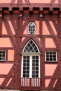 在德国有半成形的房屋历史性蓝色晴天天空场景木材地标文化旅行旅游图片