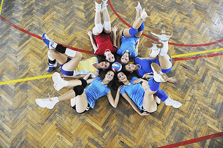 参加排球室内游戏的女孩竞赛女性行动青年比赛闲暇运动锦标赛分数团体背景图片