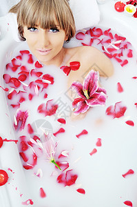 妇女浴花福利治疗护理奢华卫生浴缸洗澡芳香疗法身体图片
