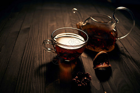 茶杯热饮作为早餐早晨传统植物饮料桌子茶壶草本植物香气药品飞碟叶子蒸汽图片