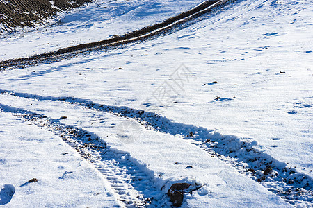 巴库里亚尼滑雪胜地山坡荒野旅游旅行索道地标电缆晴天图片