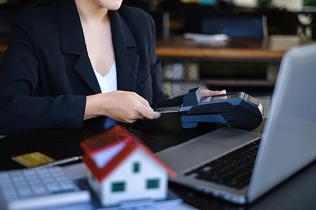 代理支付保险或房屋帐单信用卡 接受nfc技术的付款 (单位 美元)图片