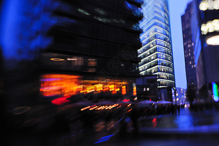 城市之夜 繁忙街道的汽车运动灯光模糊交通建筑运输时间风景天空踪迹速度戏剧性市中心图片