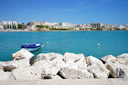 意大利普利亚奥特兰托市海滨海岸图片