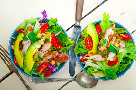 鸡肉沙拉营养小吃健康饮食餐厅叶子盘子美食饮食午餐蔬菜图片