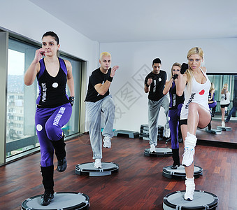 健身组闲暇身体俱乐部娱乐成人运动团体数字肌肉培训师图片