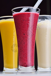 摇晃饮料玻璃甜点薄荷奶油饮食活力营养奇异果果汁食物图片
