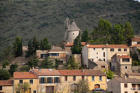 法国南部奥德省 17世纪风车主要标志性的Cucugnan乡的图象式景象部门游客远足城市消遣景点全景爬坡地标地区图片