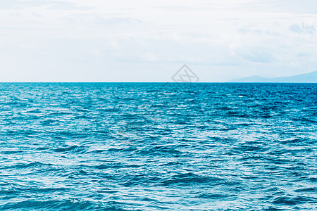 蓝色的蓝海 有平流波背景反射地平线海洋海景太阳波纹环境支撑热带阳光图片