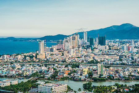 Nha Trang市是越南最受欢迎的旅游胜地 全景的日光观图片