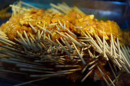 THAI 食物 猪萨泰在当地市场烹饪花生餐厅街道炙烤盘子饮食美食热带猪肉图片