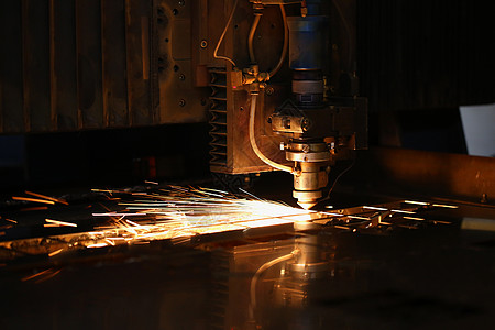 火花从自动机上飞出 在冶金背景下金属加工激光进步生产行动乐器裁剪雕刻工具机械盘子纤维图片