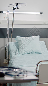 医院病房中带医疗设备的空床位手术仪器设施治疗监视器帮助保健房间卫生速度图片