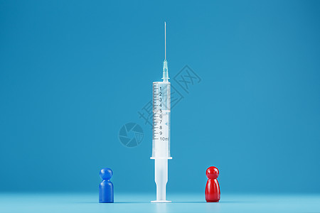 蓝色背景下 红色和蓝色男子关于在中心注射器中接种疫苗的不同意见的矛盾治疗流感活动疾病插图注射免疫药店优点争议图片