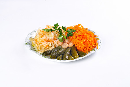 菜菜 黄瓜 胡萝卜 大蒜 盘子上白白孤立背景的卷心菜食物小吃餐厅美食蔬菜营养香料饮食酸菜图片