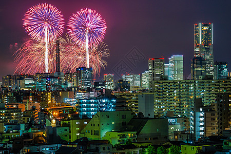 横滨市风和烟花节智能节港口城市形象烟花夜空房地产电塔高层汇演建筑群图片