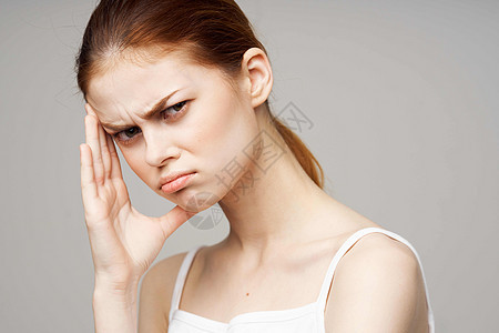 患有头头偏头痛症的妇女工作室治疗图片